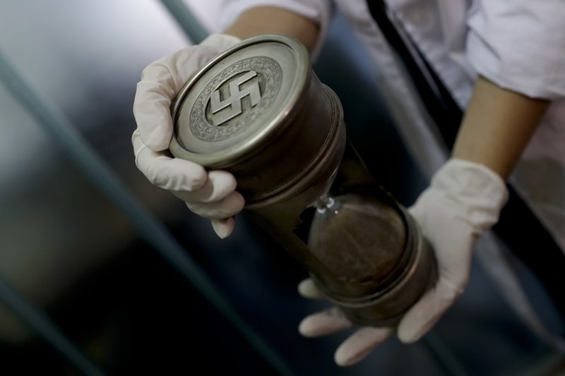 В Аргентине нашли личные вещи Гитлера и другие артефакты Третьего рейха
