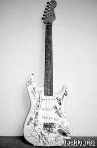 Fender Stratocaster фонда Reach out to Asia: $2 700 000