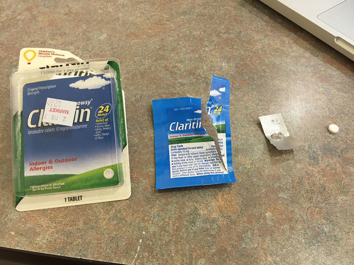 Зачем столько упаковок одной маленькой таблеточке?