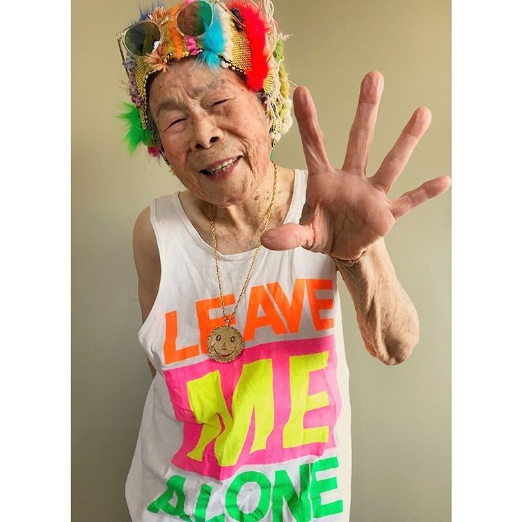 94-летняя бабушка стала моделью и звездой соцсетей