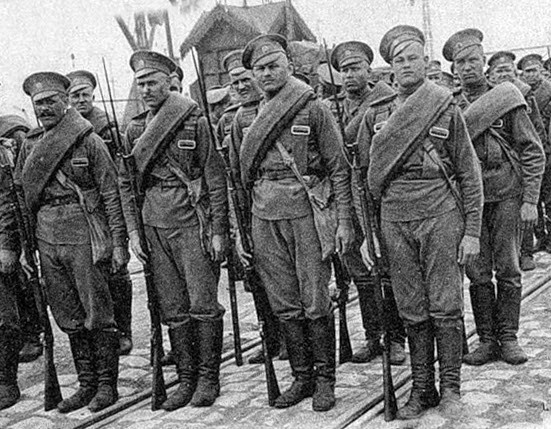 Какие использовались знаки различия и чины в Российской армии с 1914 по 1917 годы