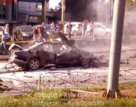 В Киеве взорван автомобиль, погиб чиновник главного управления разведки
