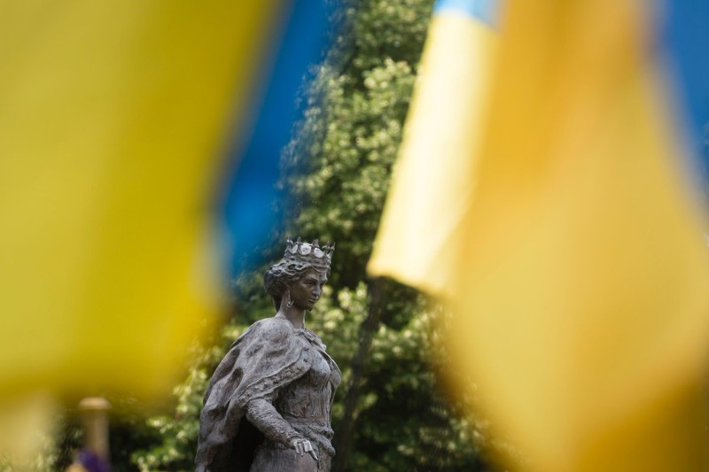 О Русской Анне на украинской шее
