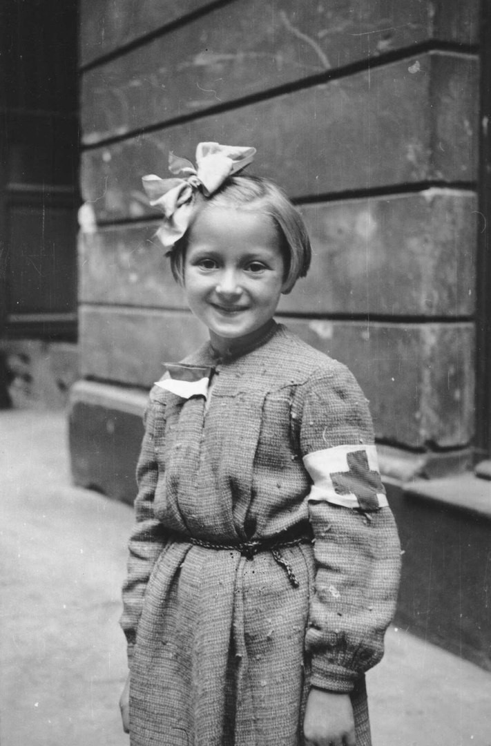 Польская девочка-медсестра. Варшавское восстание 1944
