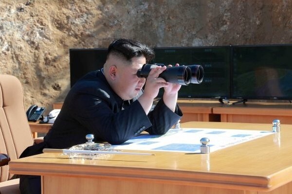 Ким Чен Ын назвал запуск баллистической ракеты подарком американским ублюдкам