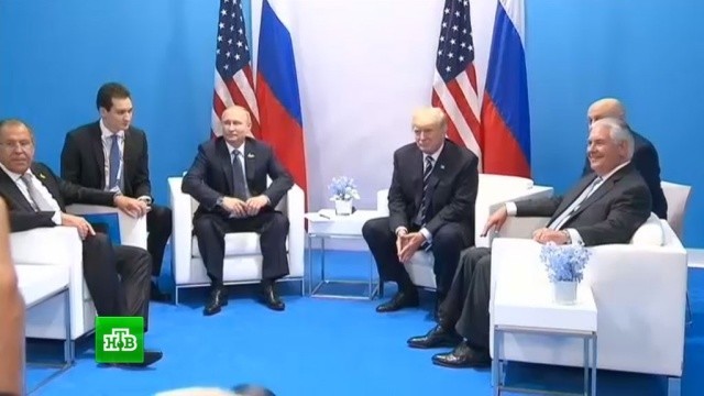 О чём скрытно сообщила миру первая встреча Путина и Трампа