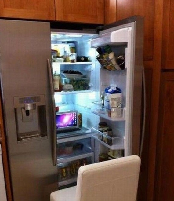 Что можно найти в холодильнике?