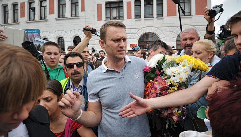 Алексей Навальный и Леонид Волков крымским волонтерам: Мы вас туда не посылали