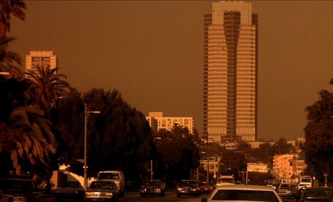 3. Nakatomi Tower - здание, захваченное террористами в фильме - на самом деле является штаб-квартирой студии 20th Century Fox