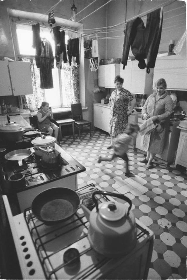 Коммунальная кухня, 1983 год