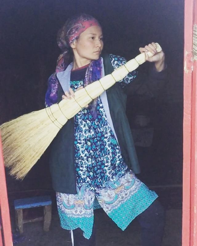 Задорный танец келинки из кыргызского джайлоо 