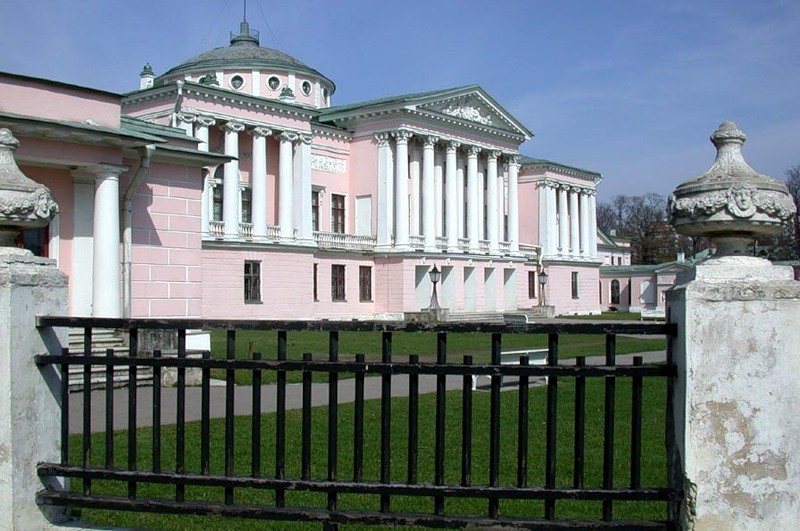 22 июля 1795 г. 222 года назад В Москве открылся театр-дворец «Останкино»