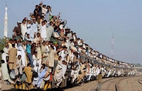 Экстримальные индийские поезда