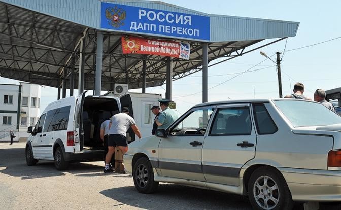 Крым — Украине: «Перекоп закроем, езжайте через Керчь»