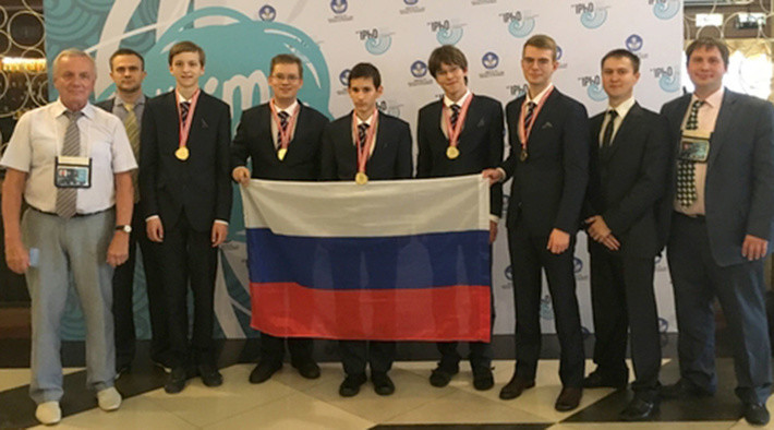83. Сборная российских школьников завоевала пять золотых медалей на Международной олимпиаде по физике