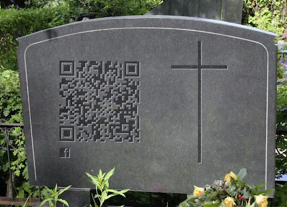 Креативные надгробия: оптимиста даже могила не исправит
