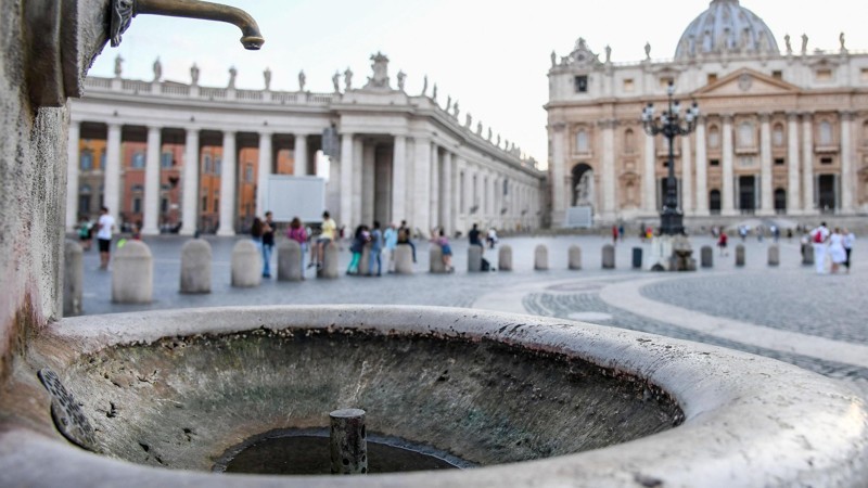Из-за продолжительной засухи власти Ватикана отключили все городские фонтаны 