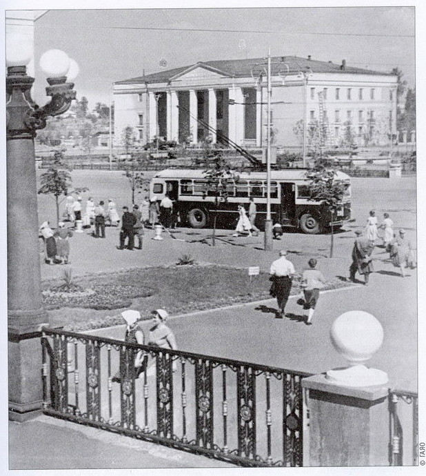 Привокзальная площадь. Дворец культуры железнодорожников, 1960 г.