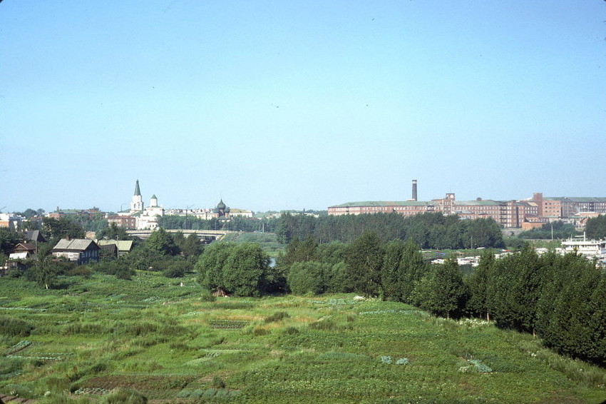 Ярославль. Вид с ж.д. моста через Которосль, 1976 г.
