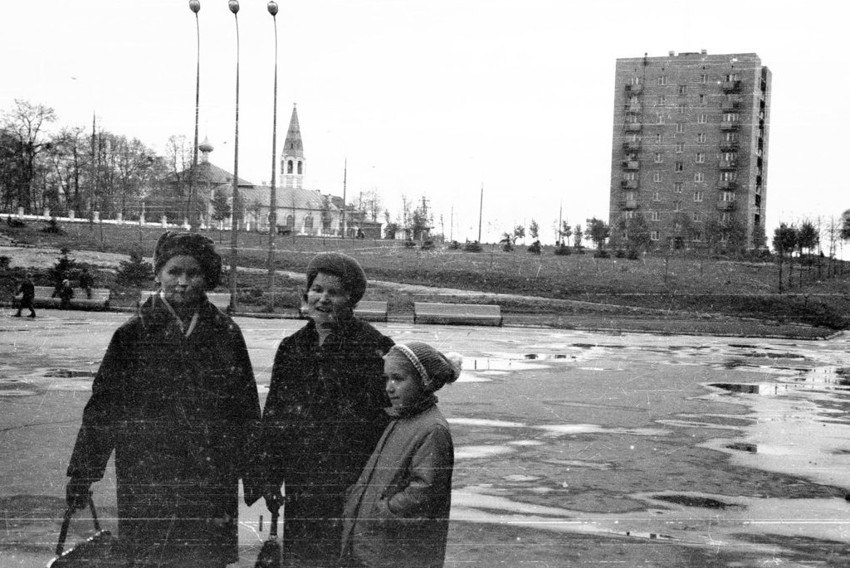 Вид на Московский проспект в районе "крестов", 1970 г.