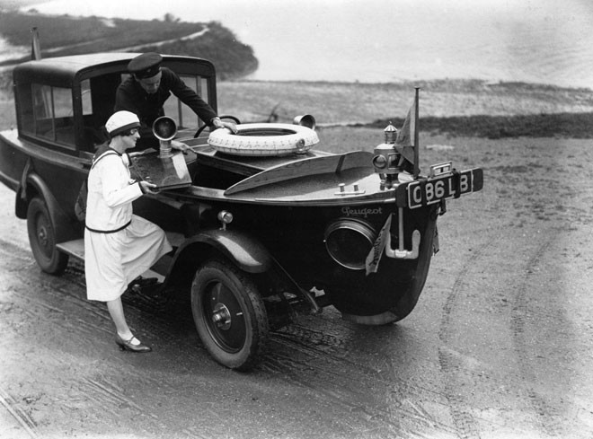 Гибрид автомобиля и моторной лодки от Peugeot, 1925 год