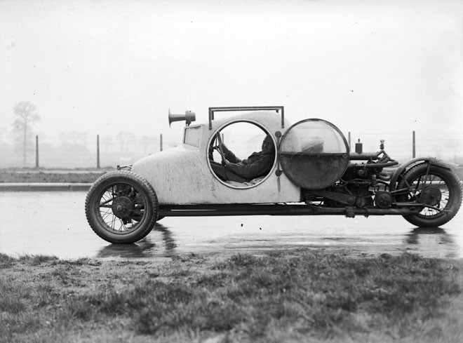 Трёхколёсный автомобиль, сделанный в 1929 году