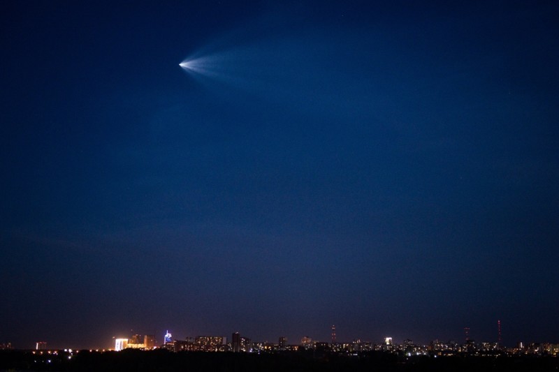 Новосибирцев заинтриговал пролетающий над городом светящийся объект