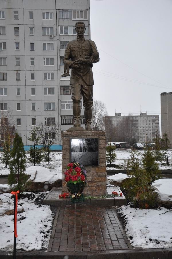 Памятник Н.Я.Киселеву в гор.Благовещенск (Респ.Башкортостан), установленный в парке его имени. Открыт 6 ноября 2015 года.
