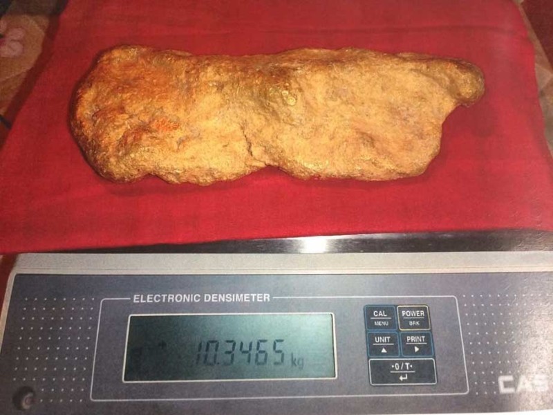 В Хабаровском крае нашли золотой самородок весом более 10 килограмм