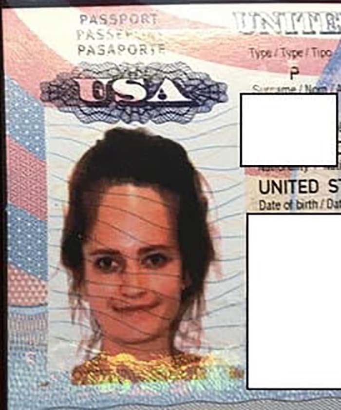 Паспорт с такой фотографией — это худший кошмар для каждого человека