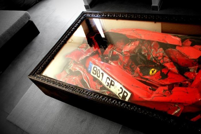 Столик из Ferrari