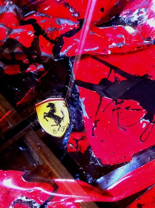 Столик из Ferrari