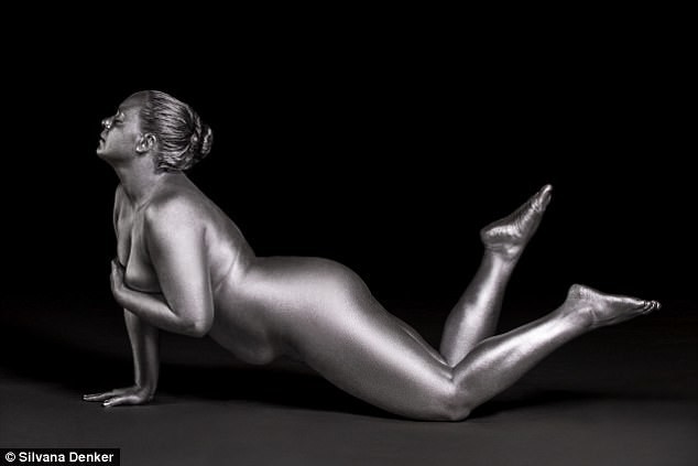 Полный боди-арт: модели плюс-сайз блистают телами в золоте и серебре