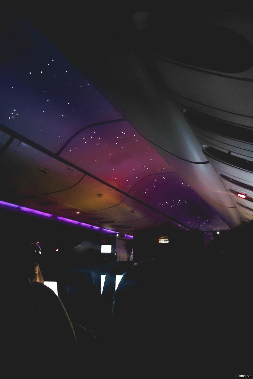 Симуляция ночного неба в самолёте
