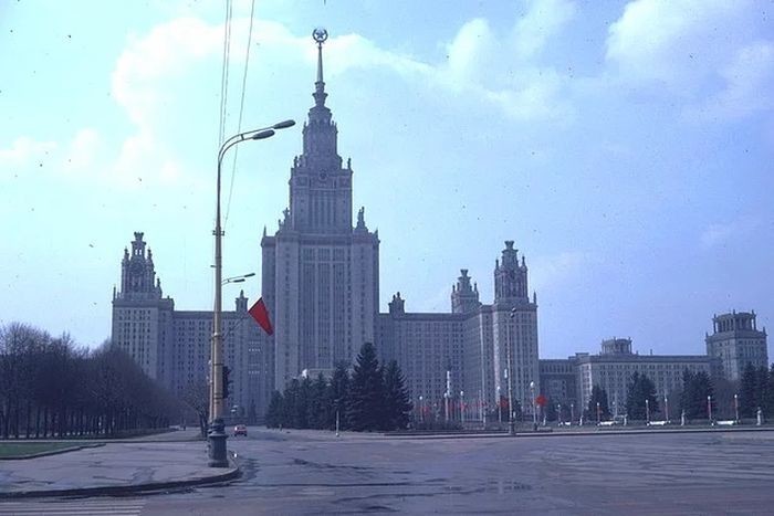 Москва в преддверии 1 мая 1982 года