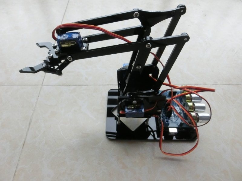 4. Роботизированная рука-манипулятор на Arduino для знакомства с азами роботостроения
