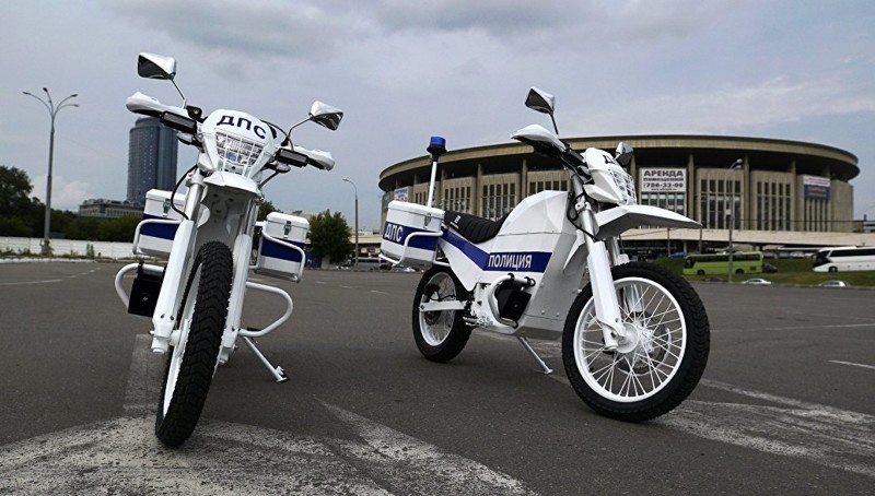 Концерн "Калашников" показал электромотоциклы для полиции