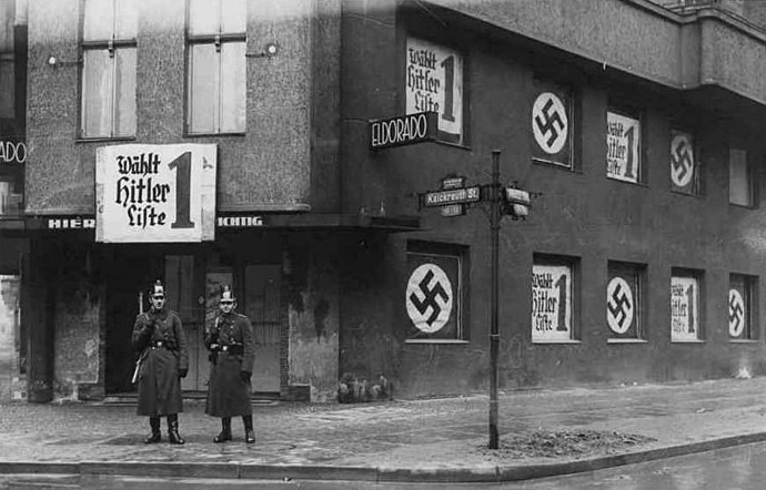 Закрытый гей-клуб в Берлине, 1938 год. 