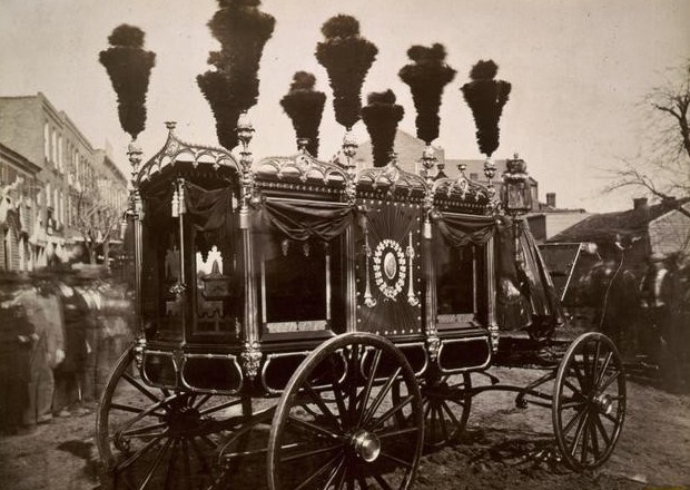 Катафалк Авраама Линкольна, 1865. 