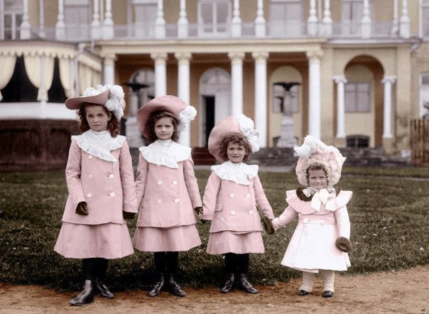 Ольга, Татьяна, Мария и Анастасия Романова, Великие Княжны России, 1902 год.