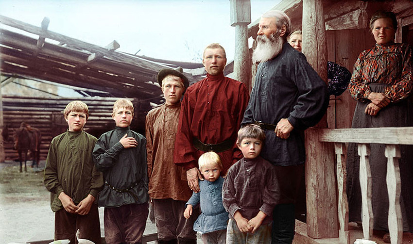 Русская семья, Екатеринбургская область, Сибирь, конец XIX века.