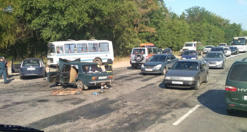 Семья с ребенком попала в смертельное ДТП в Симферополе