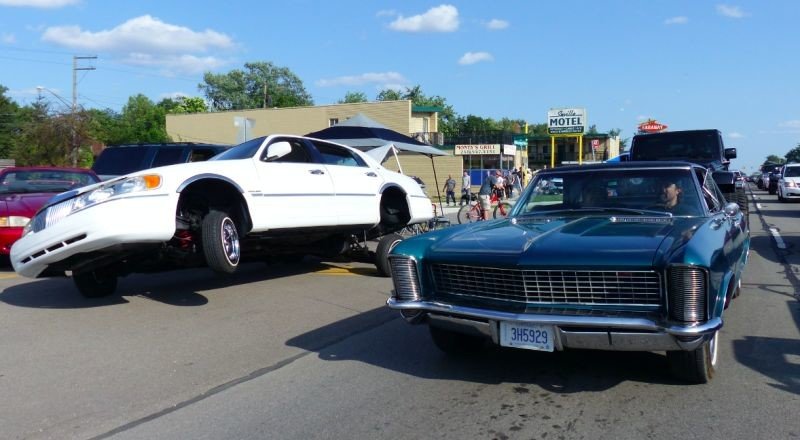 Woodward Dream Cruise - крупнейший автопробег в США