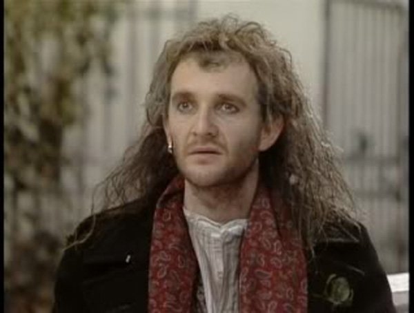 Антон Лессер (Квиберн) в адаптации пьесы "Двенадцатая ночь" в 1988 году 