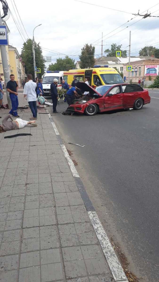 Авария дня. Пятеро человек пострадали в Брянске