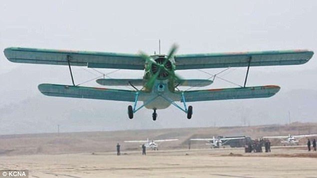 Ан-2, раскрашенный северокорейцами: выкрашен в зеленый цвет сверху и в голубой – снизу