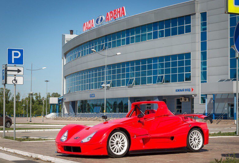 В Тольятти продают гоночную машину Lada Revolution