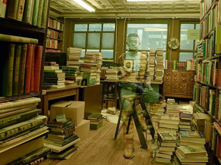 Найди Болина: фото для первой рекламной кампании весны-лета 2017 были сделаны на природе и в известном книжном магазине