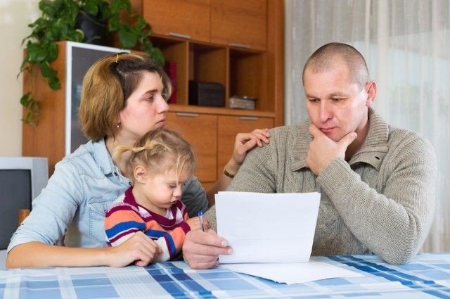 Зарплаты и заплаты. Почему в России растёт количество «работающих бедных»?