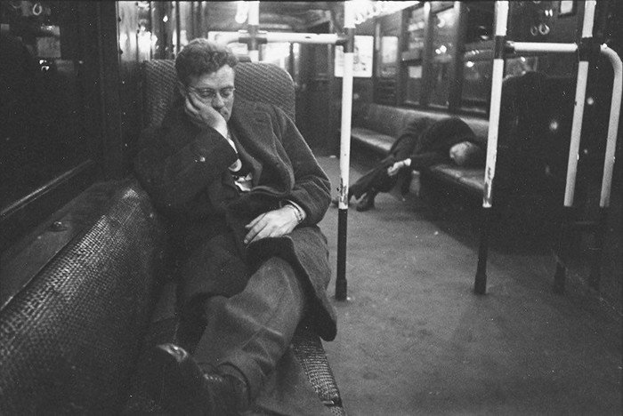 Спящий в метро, 1946